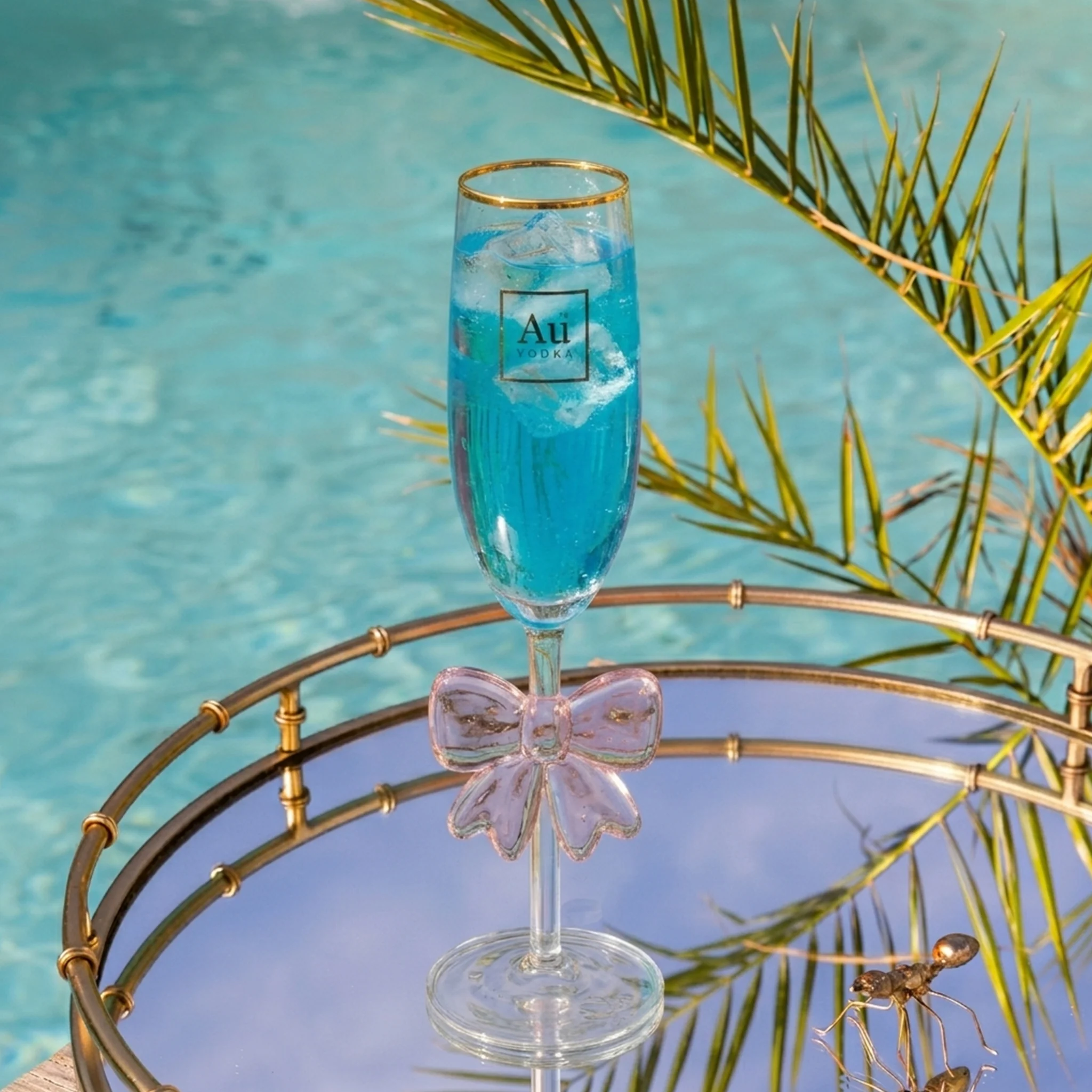 Au Ribbon Glass