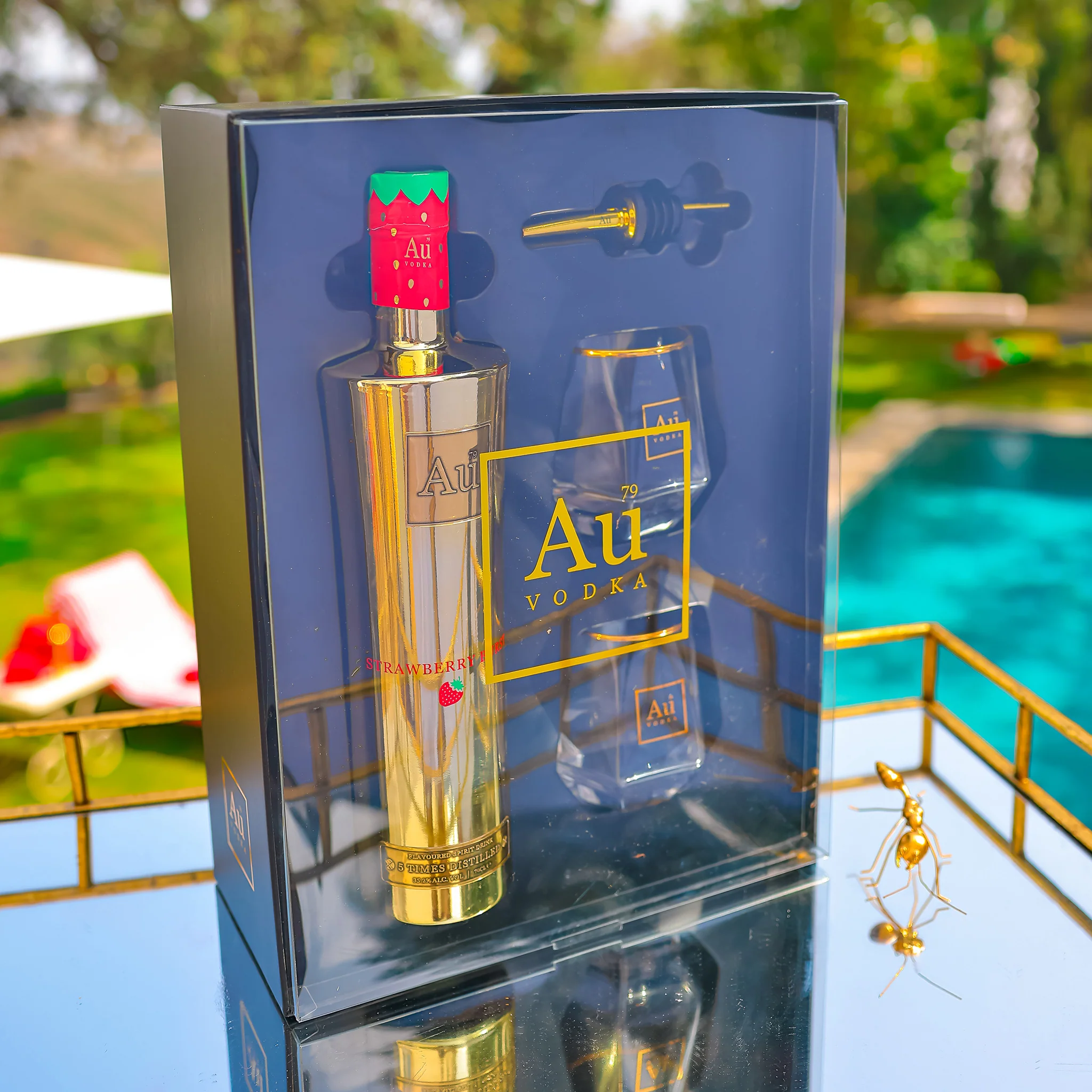 Au Vodka Gift Pack - Image 3