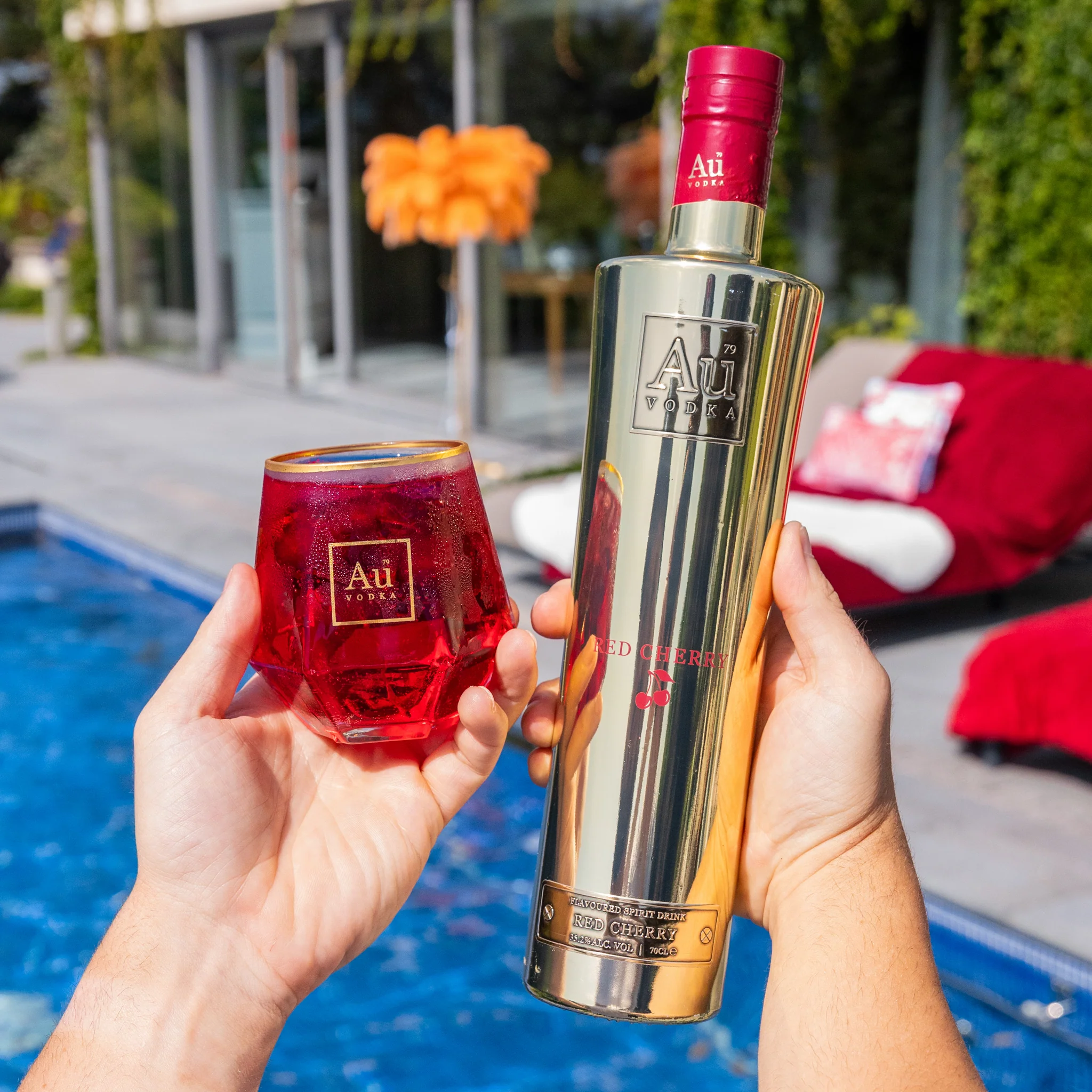 Au Vodka Red Cherry 700ml - Image 5